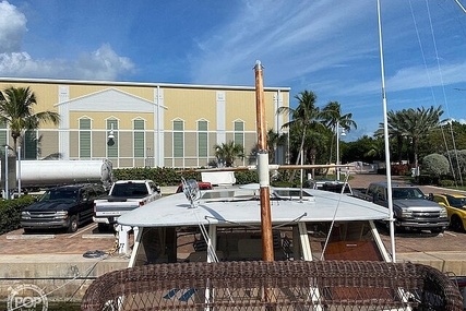 Hatteras 44 Tri-Cabin MY