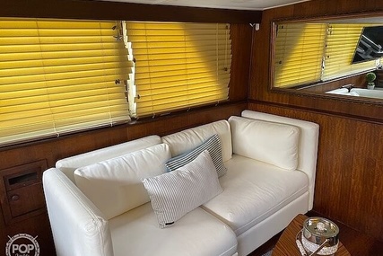 Hatteras 44 Tri-Cabin MY