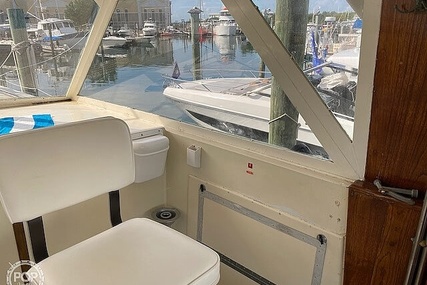 Hatteras 44 Tri-Cabin MY