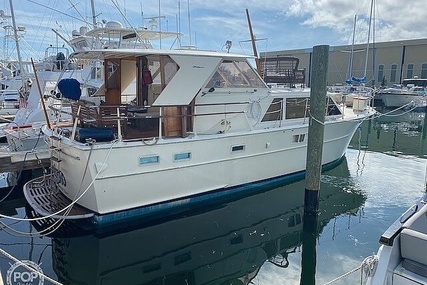 Hatteras 44 Tri-Cabin MY