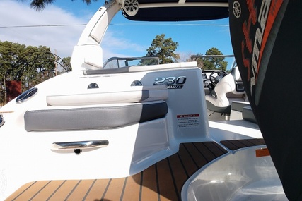 Chaparral 230 Suncoast Deluxe