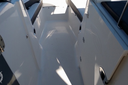 Chaparral 230 Suncoast Deluxe