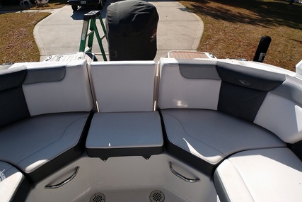 Chaparral 230 Suncoast Deluxe