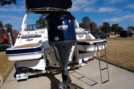 Chaparral 230 Suncoast Deluxe