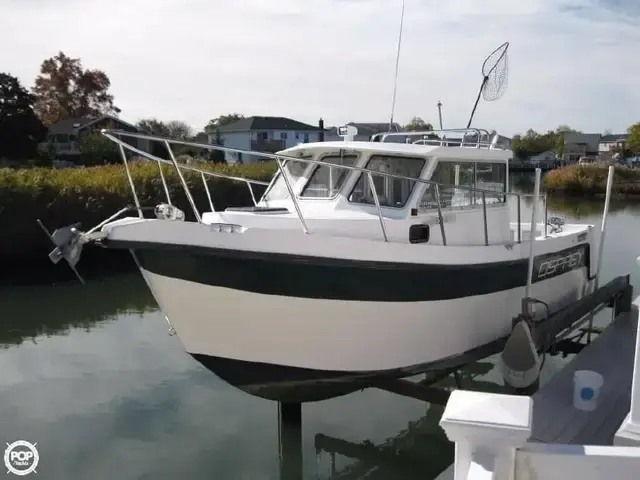 Osprey 30 Pilothouse