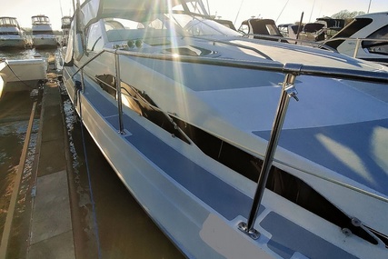 Bayliner 3555 Avanti