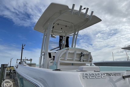 Robalo R222 Explorer