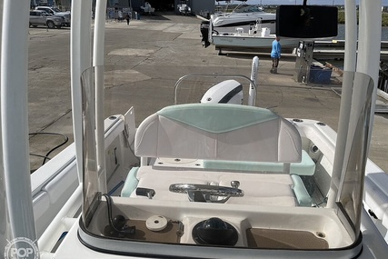 Robalo R222 Explorer