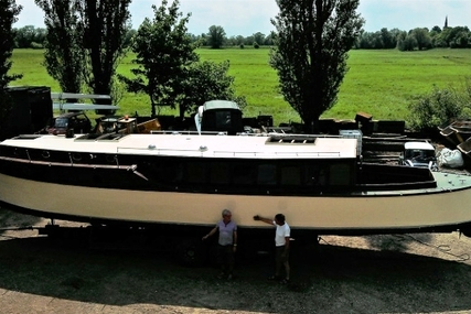 48ft ERNEST COLLINS BROADS CRUISER