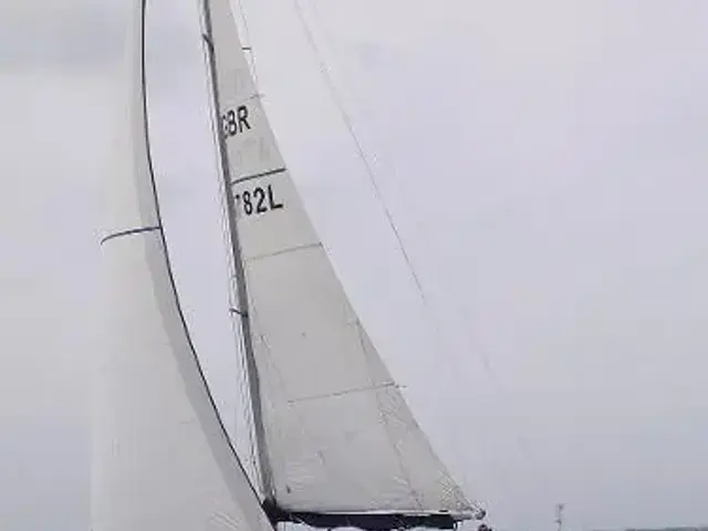 Beneteau Oceanis 361