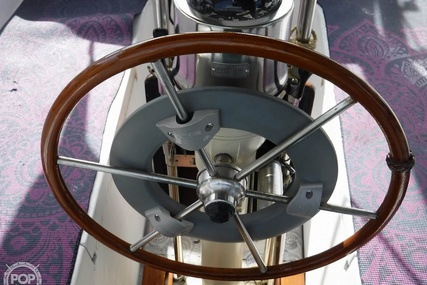 Herreshoff H 31