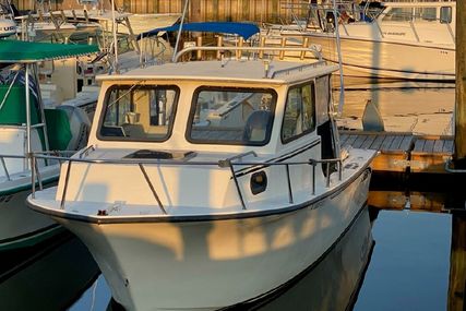 May Craft 2550 Pilothouse Cabin