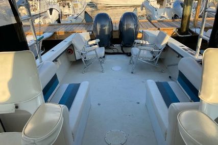 May Craft 2550 Pilothouse Cabin