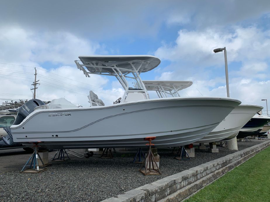 228 Commander - Sea Fox Boats