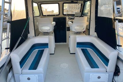 May Craft 2550 Pilothouse Cabin