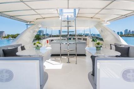 Horizon 110 Raised Pilothouse