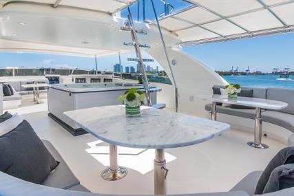 Horizon 110 Raised Pilothouse