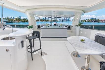 Horizon 110 Raised Pilothouse