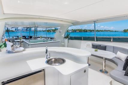 Horizon 110 Raised Pilothouse