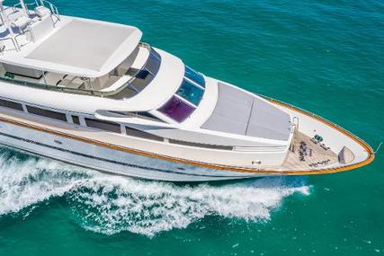 Horizon 110 Raised Pilothouse