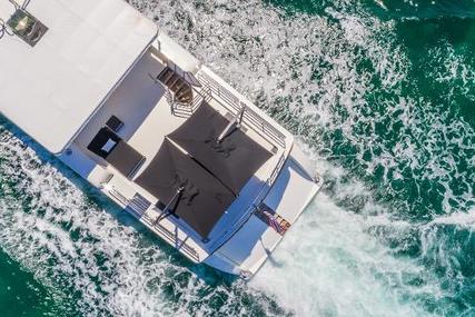 Horizon 110 Raised Pilothouse