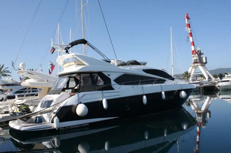 Ferretti Yachts Manhattan 63