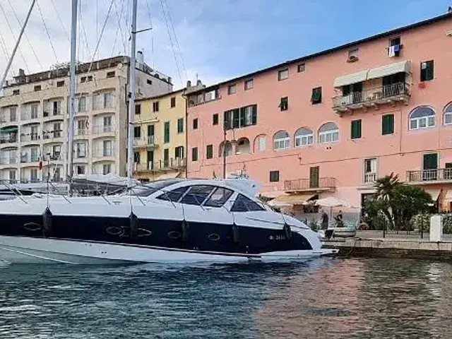 Azimut Atlantis 54