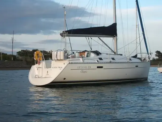 Beneteau Oceanis 331 Lifting Keel