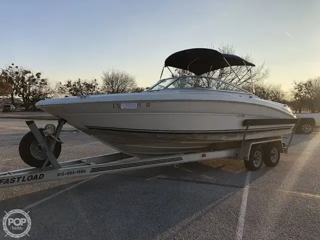 Sea Ray 230 Signature Bowrider