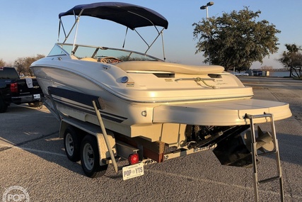 Sea Ray 230 Signature Bowrider