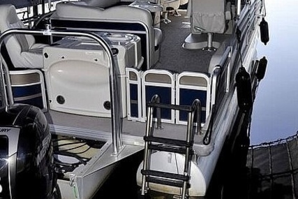 Premier Pontoons 251 Castaway Tritoon