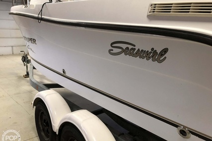 Seaswirl Striper 2101 WA Hard Top