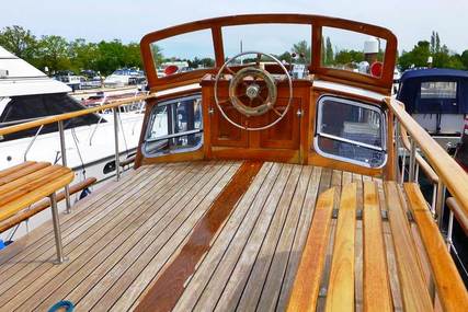 41ft CLASSIC TWIN SCREW MOTOR YACHT