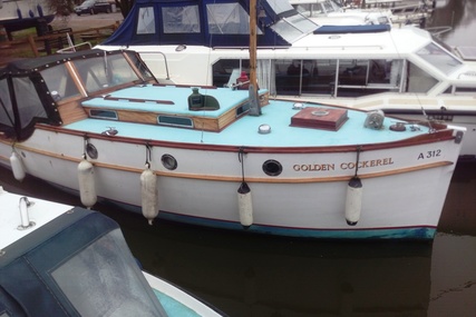 24ft. WILSON CLASSIC MOTOR CRUISER