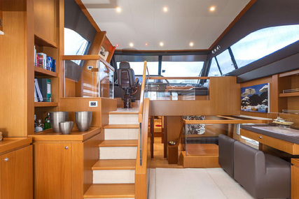 Ferretti Yachts 840 Altura