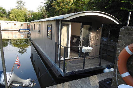 Houseboat River Pod 40