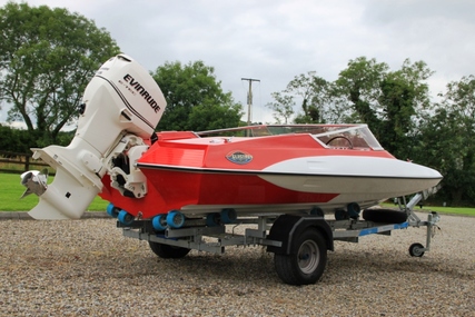 15ft. GLASTRON GT 150 SPORTS BOAT