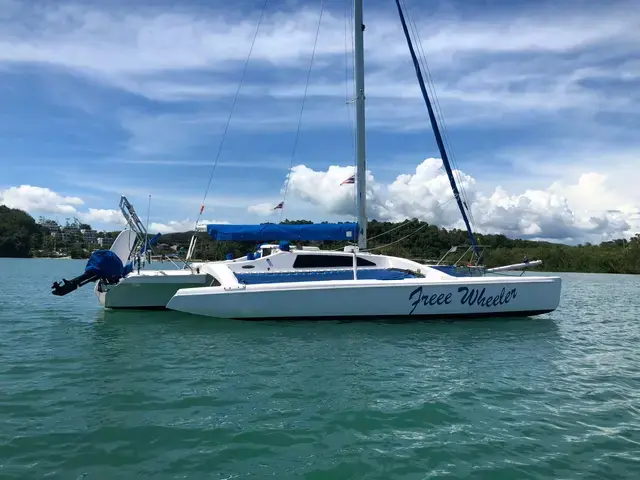 Corsair 28R Trimaran