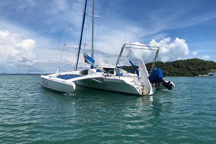 Corsair 28R Trimaran