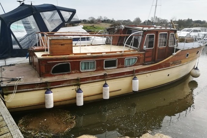 35ft. GEORGE WILSON MOTOR CRUISER