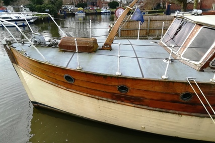 35ft. GEORGE WILSON MOTOR CRUISER