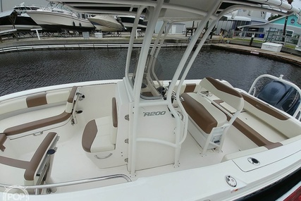 Robalo R200 ES