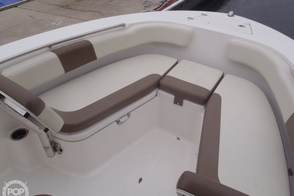 Robalo R200 ES