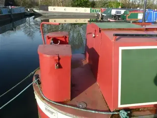 Peter Brown Narrowboat