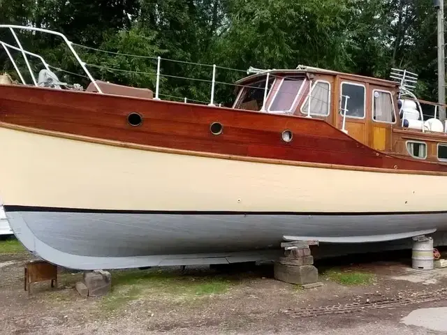 35ft. GEORGE WILSON MOTOR CRUISER