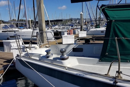 Ericson Yacht 39 Flush Deck