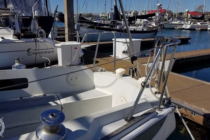 Ericson Yacht 39 Flush Deck