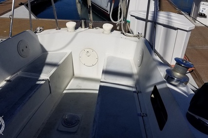 Ericson Yacht 39 Flush Deck