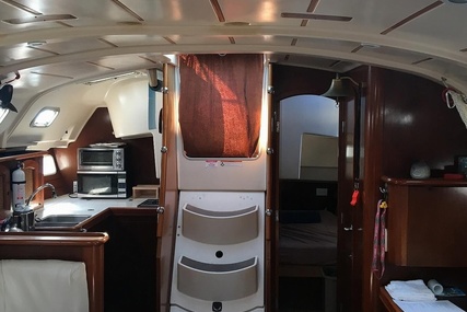 Beneteau Oceanis 382