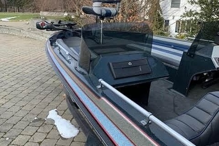 Ranger Boats Apache 375V